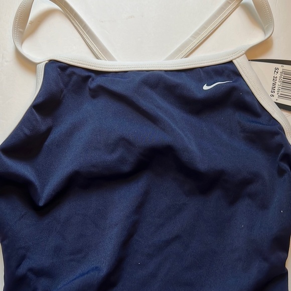 Nike Polyester Lycra spandex blend One Piece swimsuit Size 6 NWT U Back - Picture 4 of 14